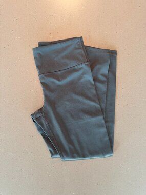 Athleta Elation Train 3/4 Legging Metropolis Grey Small EUC